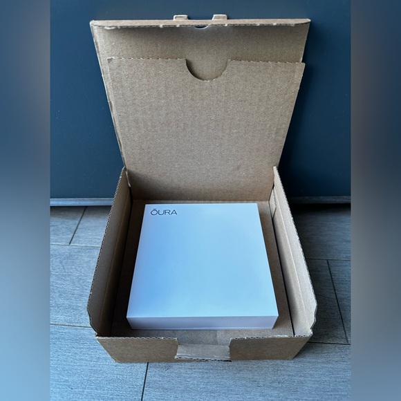 Oura Other - Unisex Oura Horizon Ring Gold Gen 3 Activity Health Sleep Wellness NEW Size 9